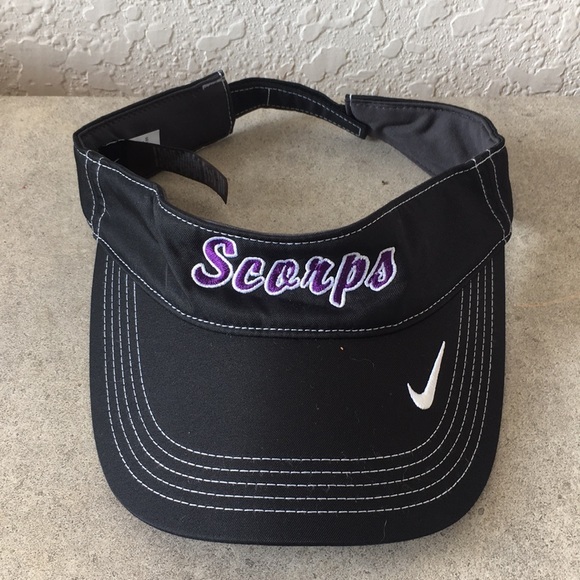 Brand new Nike Golf  Hats - Picture 1 of 5